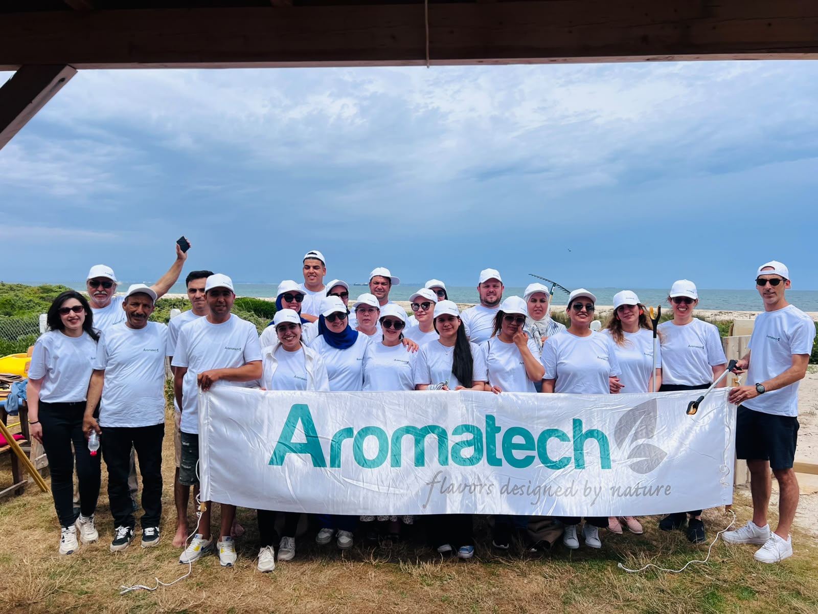 Aromatech Tunisie célèbre la Journée Mondiale des Océans par une action de nettoyage du littoral : Le 8 Juin
